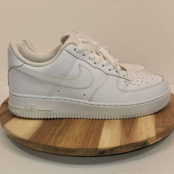 Nike AF1 Air Force 1 '07 Low Mens Size 9.5 White 315122-111 - Picture 1 of 10